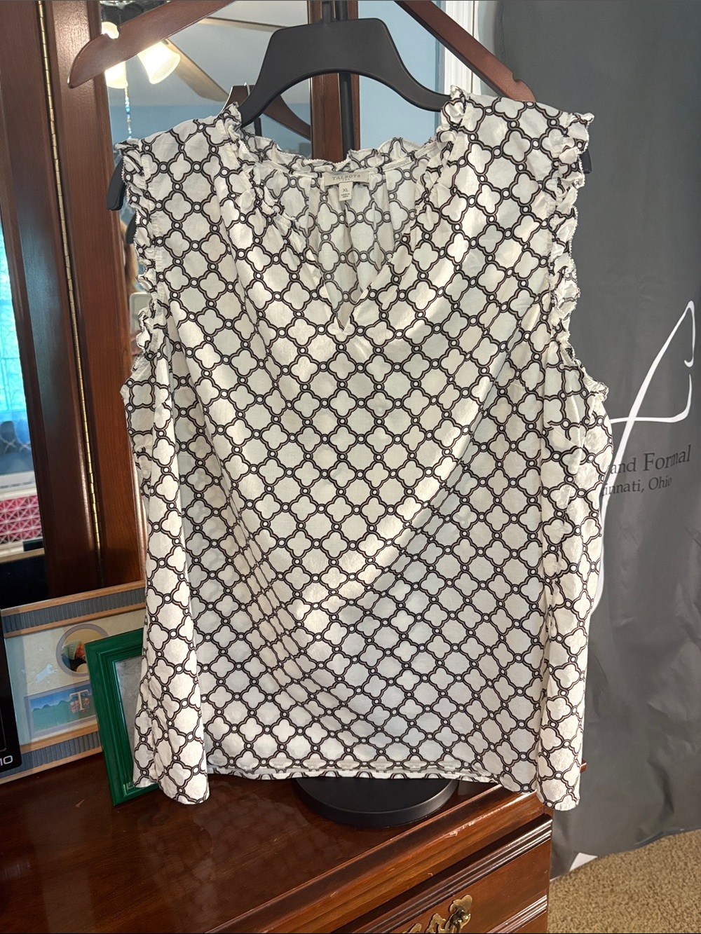 Talbots Black & White Sleeveless Geometric Print Blouse